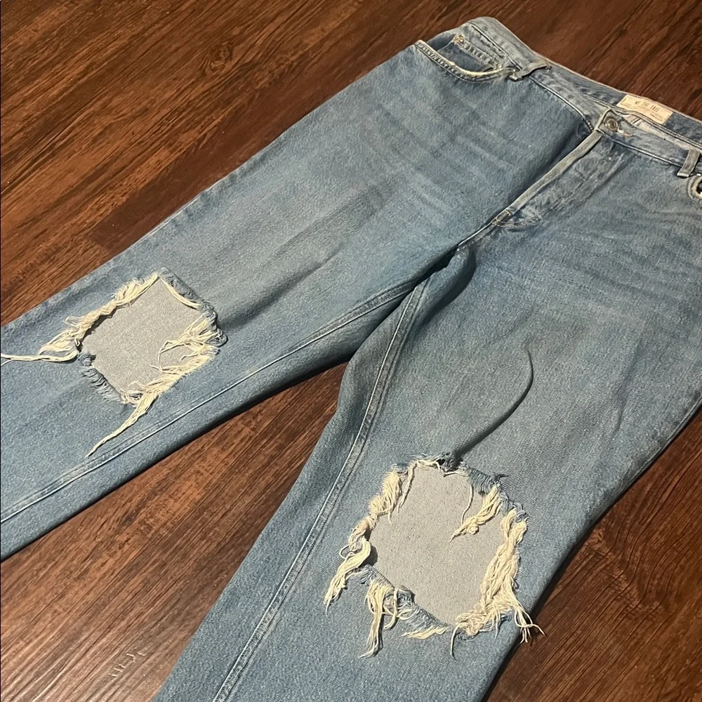 Size 32 Maggie Distressed Blue Jeans - Picture 5 of 15